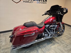 2025 Harley-Davidson® Street Glide® Brilliant Red  FLHX thumb 3