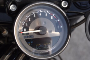 2016 Harley-Davidson® CVO™ Pro Street Breakout® FXSE thumb 3