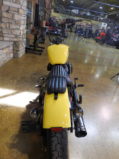Harley-Davidson® Street Bob® 114 2023 FXBBS INDUSTRIAL YLW thumb 1
