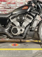 Harley-Davidson® Nightster™ Special 2024 RH975S BLACK DENIM thumb 2