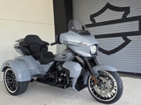 2026 Harley-Davidson® Street Glide 3 Limited thumb 3