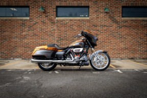 Harley-Davidson® CVO Street Glide 2026 FLHXSE 34607276 TORCHED ORANGE W/ PINSTRIPE thumb 3
