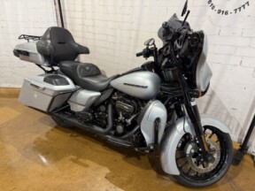 2019 Harley-Davidson® Street Glide® Special FLHXS 611915 Barracuda Silver thumb 1