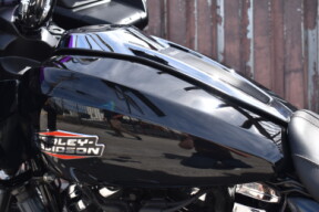 2025 Harley-Davidson® Road Glide® FLTRX thumb 3
