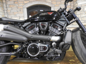 Harley-Davidson® Sportster® S 2026 RH1250S VIVID BLACK thumb 0