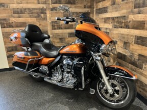 2014 Harley-Davidson® Ultra Limited Two-Tone Amber Whiskey/Vivid Black FLHTK thumb 3