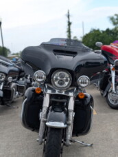 2019 Harley-Davidson® Electra Glide® Ultra Classic® thumb 3