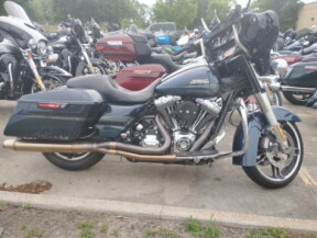 2016 Harley-Davidson® Street Glide® Special thumb 3