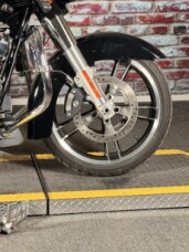 Harley-Davidson® Street Glide® Special 2017 FLHXS BLACK thumb 1