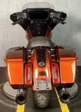  2023 CVO™ Street Glide® FLHXSE thumb 1