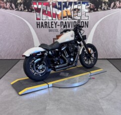 2022 XL 883N Iron 883™  thumb 3