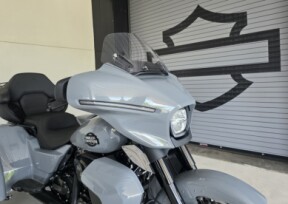 2026 Harley-Davidson® Street Glide 3 Limited thumb 2
