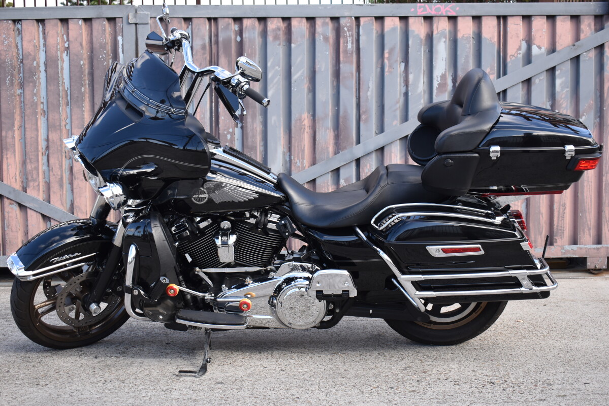 2017 Harley-Davidson® Electra Glide® Ultra Classic® FLHTCU