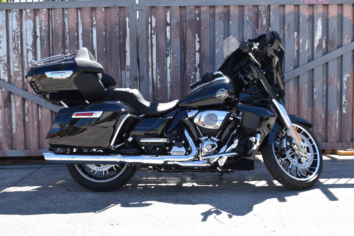 2026 Harley-Davidson® Street Glide Limited FLHXL