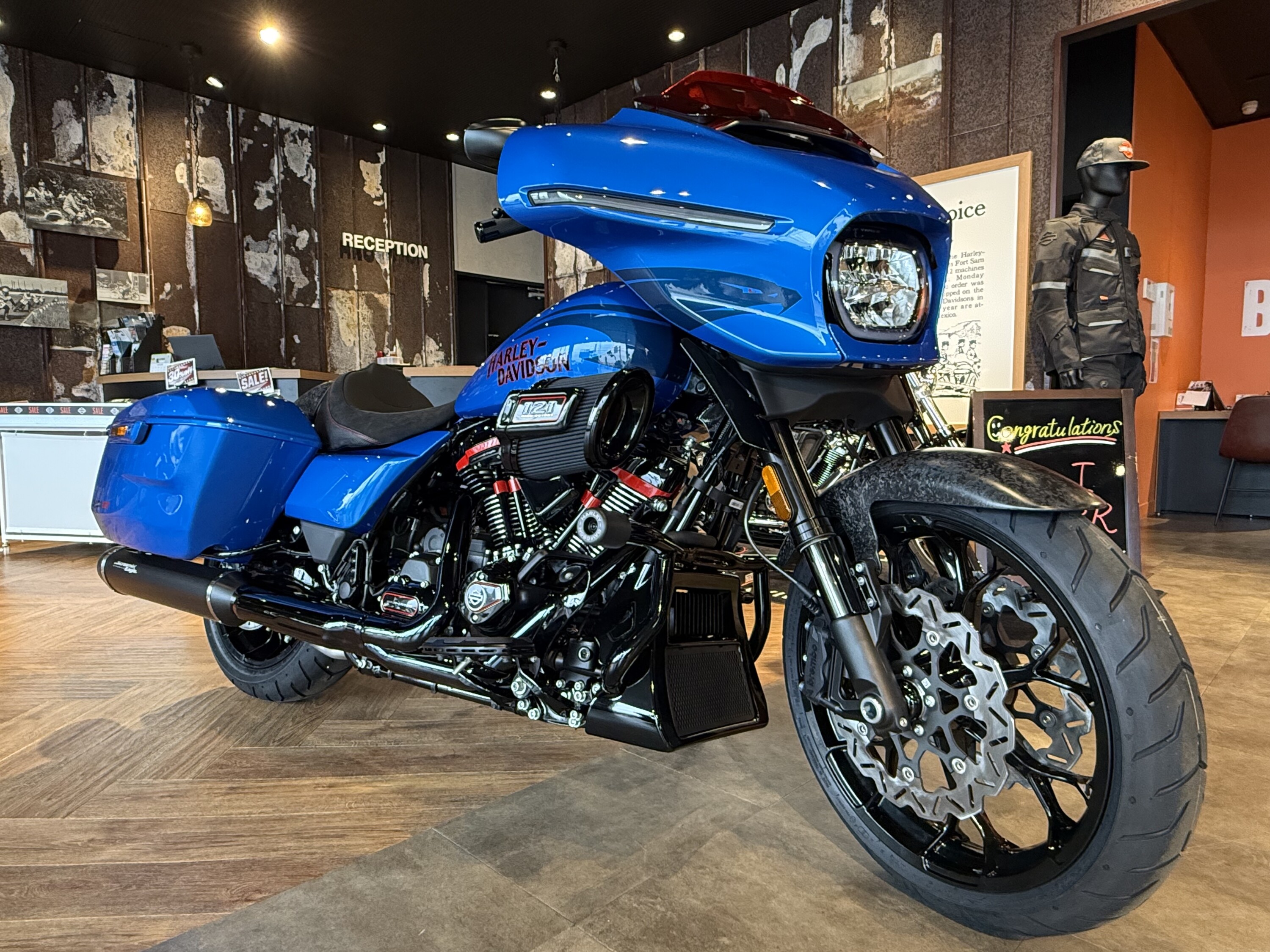 MASH オール塗装済み　青 ハーレーダビッドソン コラボ ✨新モデル 入荷しました✨ | Harley-Davidson® 郡山