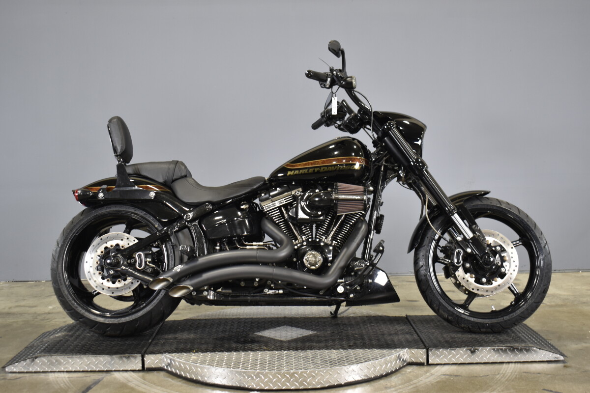 2020 Harley-Davidson® CVO™ Street Glide® FLHXSE | MotorCity Harley