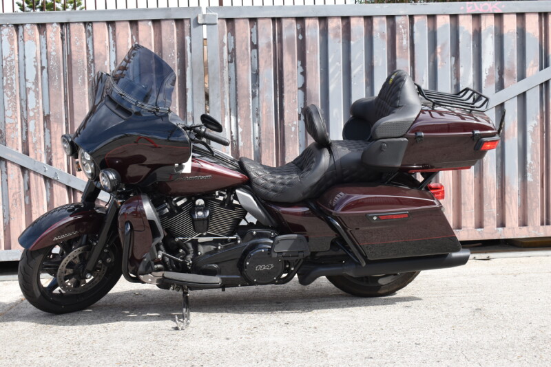 2022 Harley-Davidson® Ultra Limited FLHTK
