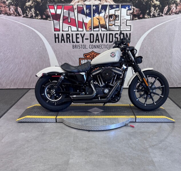 2022 XL 883N Iron 883™ 