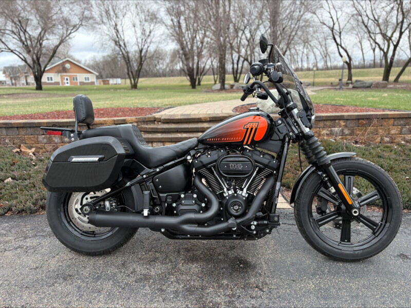 2022 Harley-Davidson® Street Bob® 114 Vivid Black