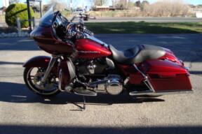 2017 Harley-Davidson® Road Glide® Special Velocity Red Sunglo thumb 0