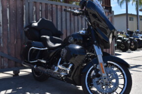 2026 Harley-Davidson® Street Glide Limited FLHXL thumb 0