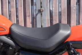 2026 Harley-Davidson® Nightster® RH975 thumb 2