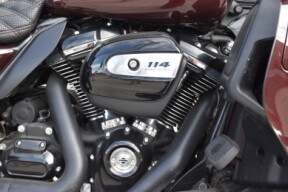 2022 Harley-Davidson® Ultra Limited FLHTK thumb 2