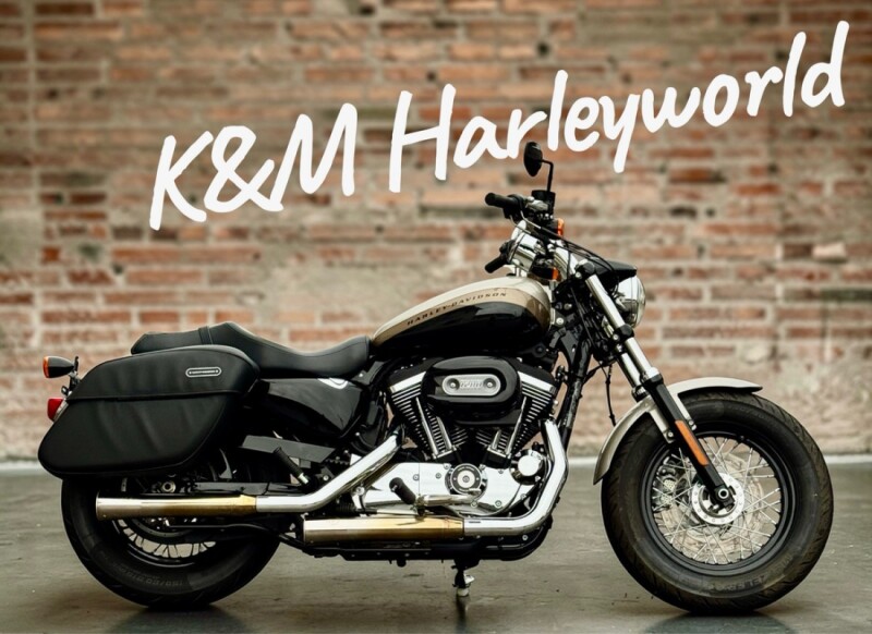 XL1200C Custom mit viel Zubehör