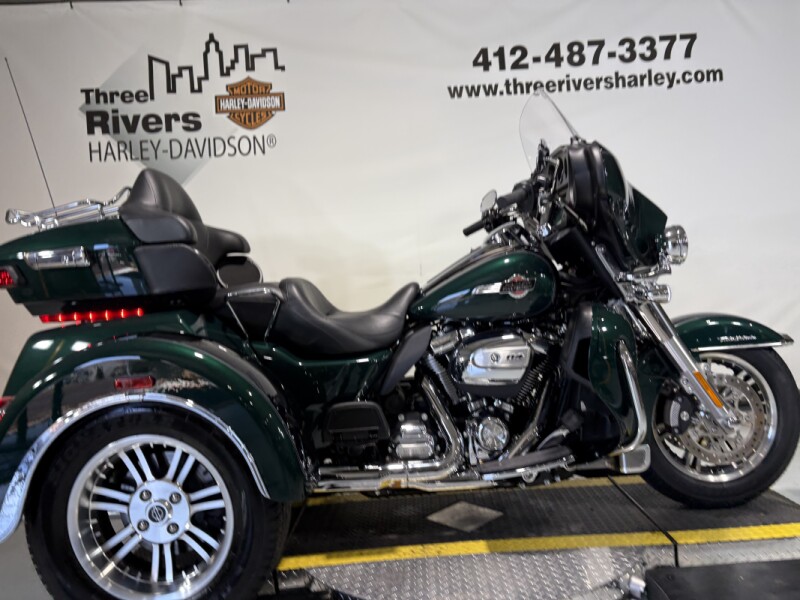 2024 Harley-Davidson® Tri Glide® Ultra Alpine Green / Vivid Black