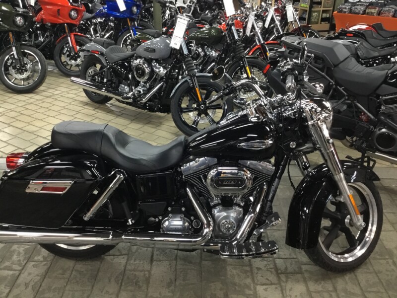 2016 Harley-Davidson® Switchback™ Vivid Black