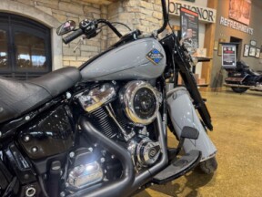 Harley-Davidson® Heritage Classic® 2026 FLHC DRK BILIARD GRY thumb 2