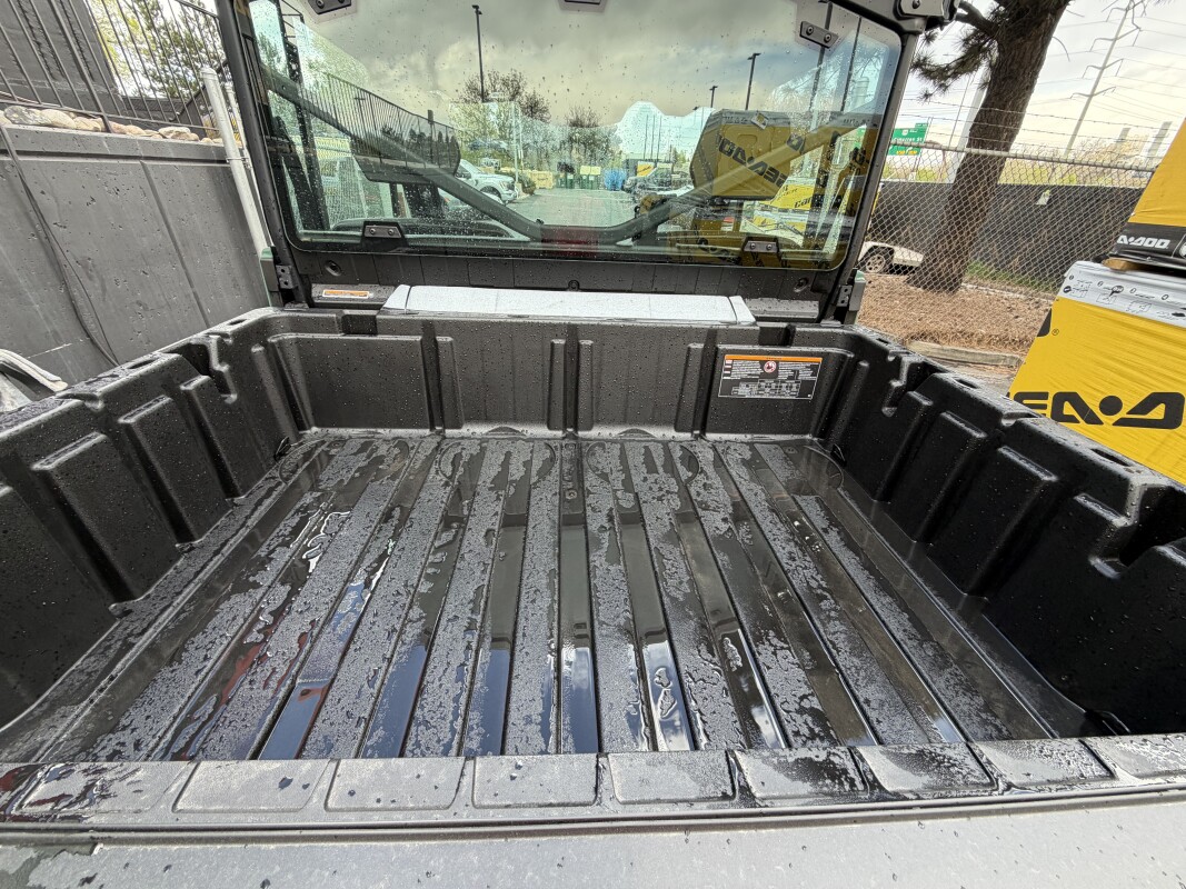 2026 Can-Am Defender DPS CAB HD10 Compass Green, photo 10