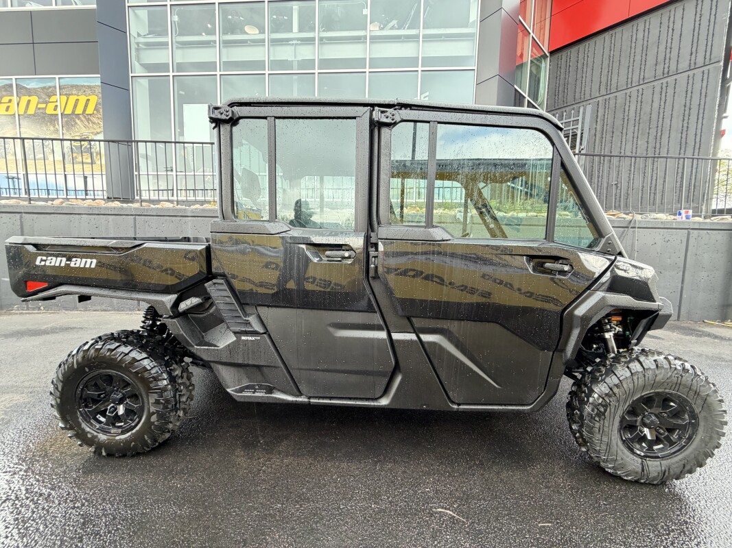2026 Can-Am Defender MAX XT CAB HD11, photo 11