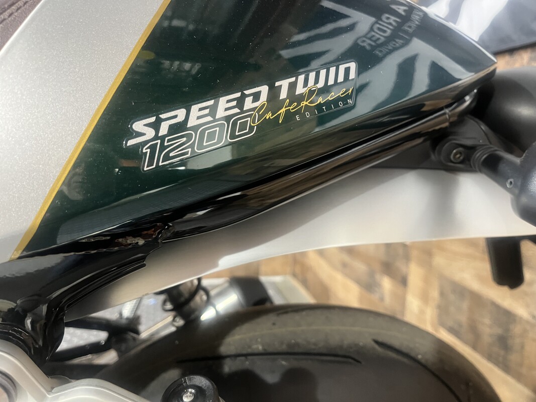 2027 Speed Twin 1200 Cafe Racer Edition Aluminium Silver / Competition Green, photo 7