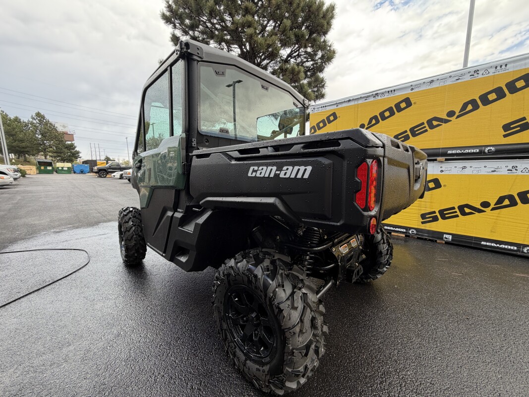 2026 Can-Am Defender DPS CAB HD10 Compass Green, photo 8