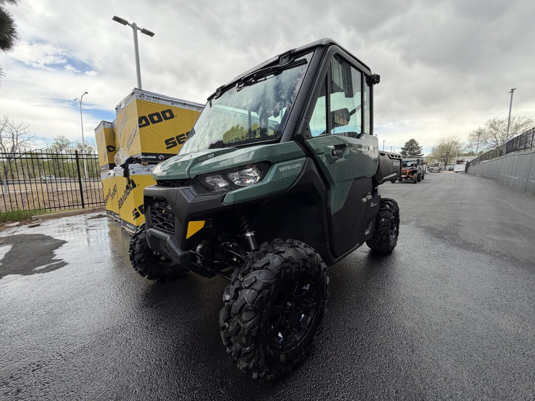 2026 Can-Am Defender DPS CAB HD10 Compass Green, photo 6