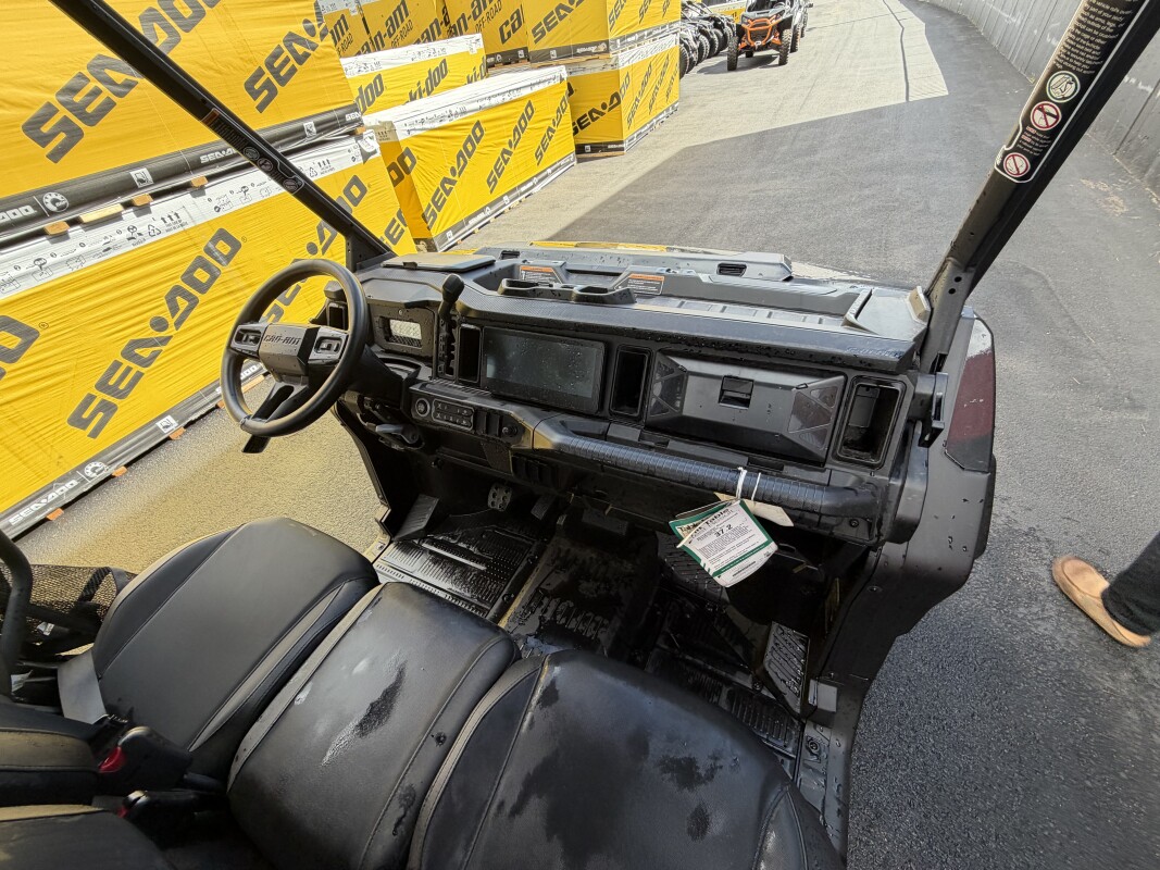 2026 Can-Am Defender XT HD11, photo 10