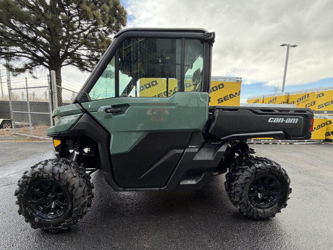 2026 Can-Am Defender DPS CAB HD10 Compass Green, photo 7