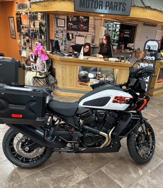 2026 Harley-Davidson® Pan America 1250 Limited White Onyx Pearl