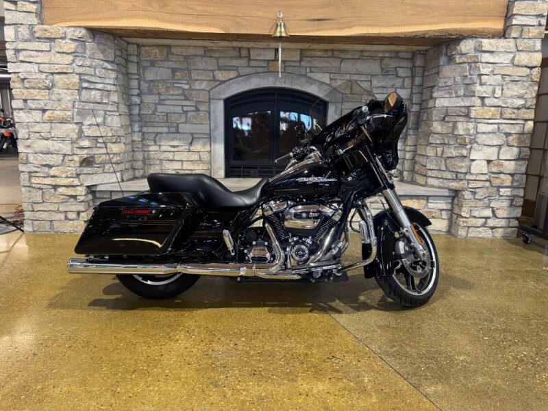Harley-Davidson® Street Glide® Special 2017 FLHXS BLACK