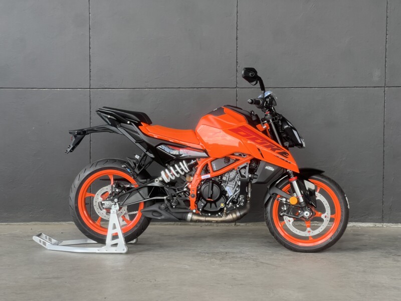 2024 KTM 390 DUKE ORANGE