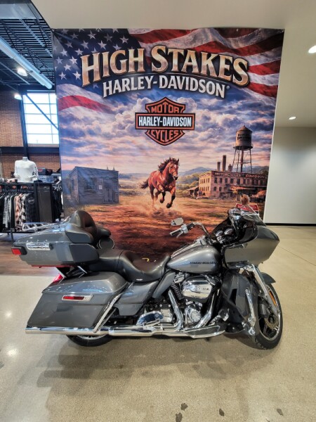2021 Harley-Davidson Road Glide Limited Gauntlet Gray Metallic/Vivid Black FLTRK