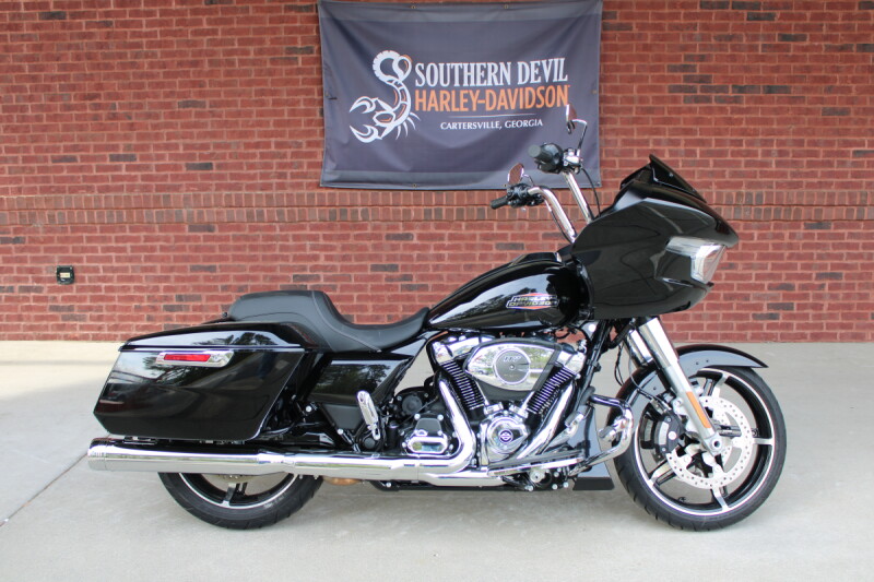 2025 Harley-Davidson® Road Glide™ Vivid Black