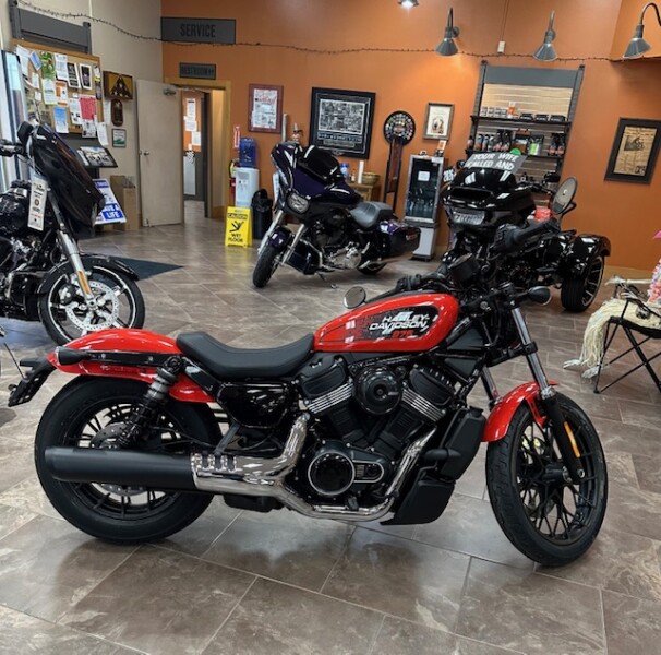 2026 Harley-Davidson® Nightster® Blood Orange Black Trim