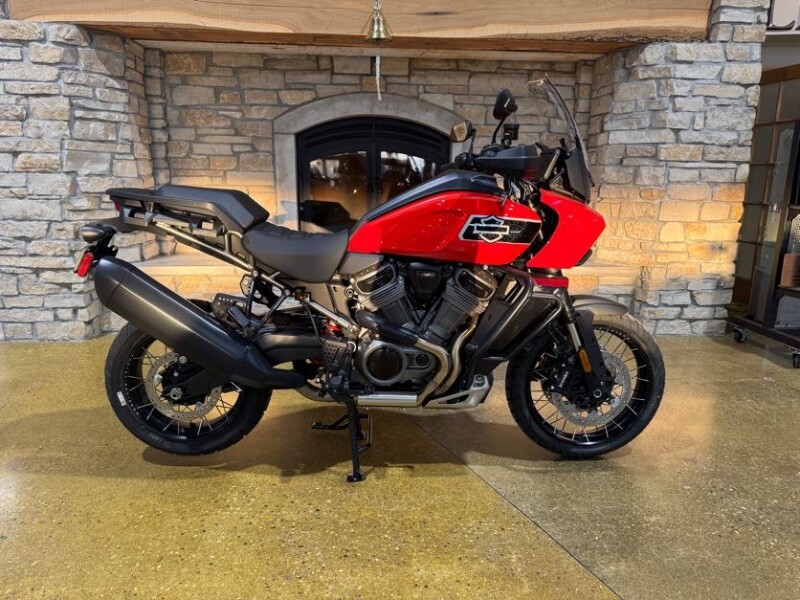 Harley-Davidson® Pan America® 1250 Special 2026 RA1250S BLOOD ORANGE