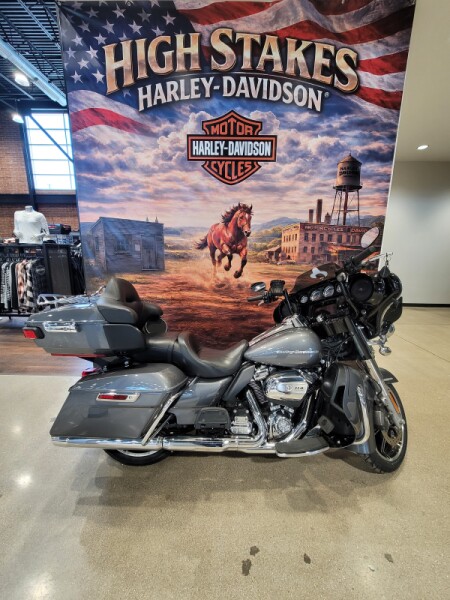 2022 Harley-Davidson® Ultra Limited Gauntlet Gray Metallic FLHTK