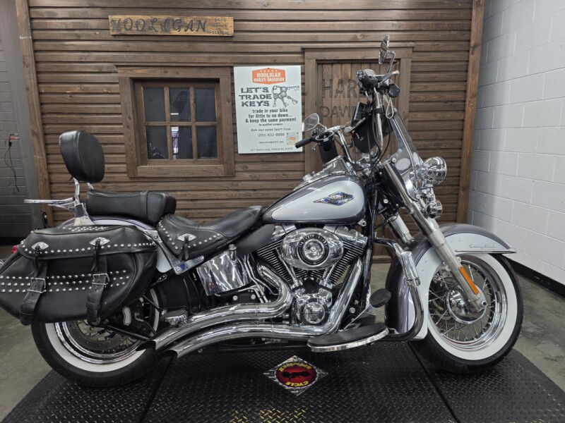 2014 Harley-Davidson® Heritage Softail® Classic 658 CHAR PRL/B SLVR W/ PINS