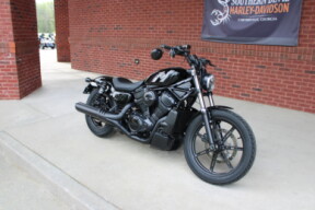 2025 Harley-Davidson® Nightster® Vivid Black thumb 3