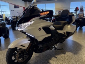 2024 Honda Gold Wing® Tour GL1800R thumb 1