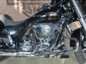 2025 Harley-Davidson® Street Glide® FLHX thumb 2